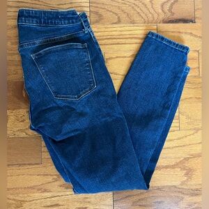 Universal Thread size 4 / 27 mid rise curvy skinny jeans